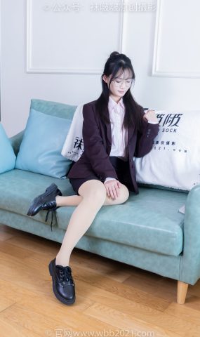 [BoBoSocks袜啵啵]NO.362 甜甜圈-两双皮鞋、厚肉丝、厚黑丝、ol至服[230P]