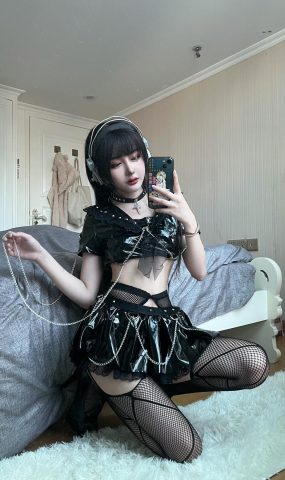 动漫博主您的蛋蛋  不良少女 [22P]