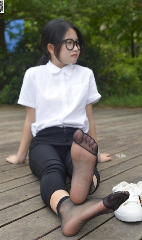 [只糖原创]NO.635 周子琪 春去极晚，夏来极迟[100P]