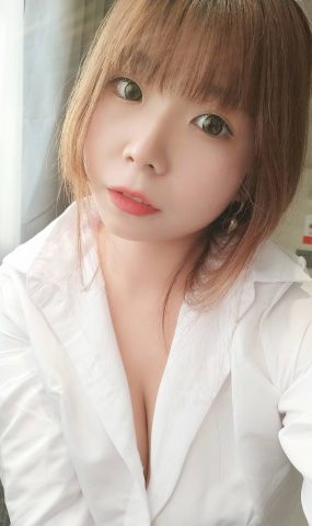 自闭颜球球(无颜小天使wy) – 今天的颜颜也不想加班[34P]