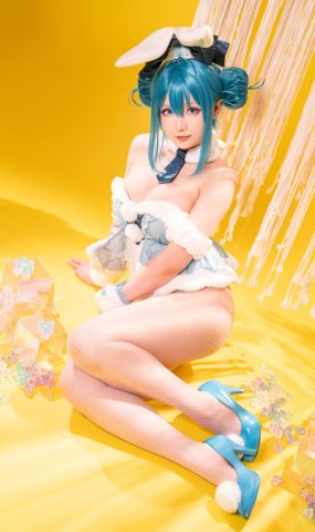 星之迟迟 – 初音未来 白兔女郎[22P]