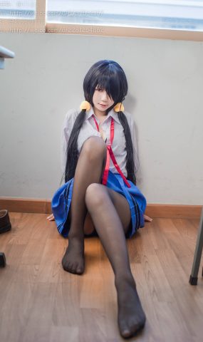 白金Saki写真 – 至服黑丝[28P]