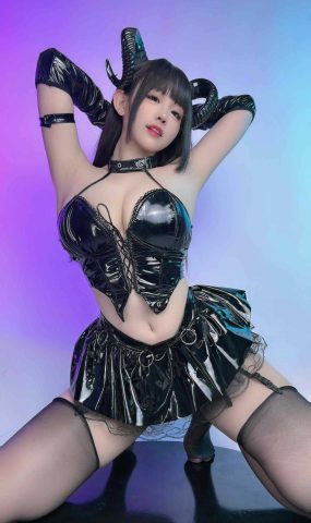 miko酱ww  黑翼魅魔[19P]