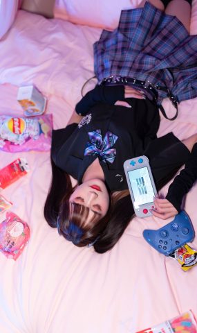 人气Coser@兔子Zzz不吃胡萝卜 电竞少女[21P]