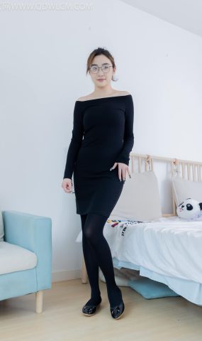 勿恋传媒 NO.2265 恬恬-平底鞋、厚黑丝、厚黑丝踩奶油蛋糕剧情[137P]