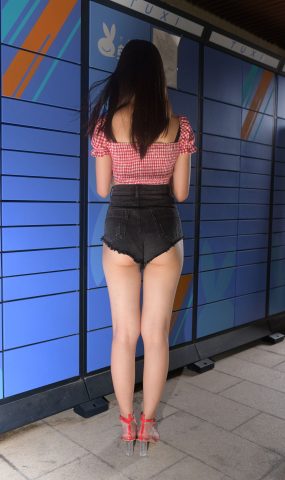 唯美街拍 NO.694 黑色热裤大长腿小解解（九） [91P]