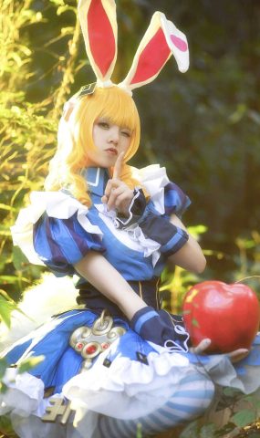 微博人气小解解@小野妹字w 来和妲己玩耍吧