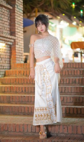 萌芽儿o0 – 西双版纳 傣服 银[17P]