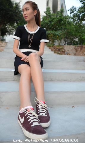 [战前女神] 美腿镁足精品摄影套图 101 [128P]