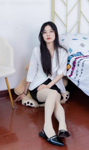 勿恋传媒 NO.1764 茯苓-穷空万里[160P]