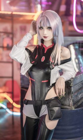 动漫博主爱老师_PhD  赛博朋克 露西 [18P]