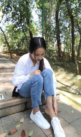 大西瓜爱牙膏-2020 01X活动 模特2（二） 牛仔裤短丝白鞋 (2) [100P]