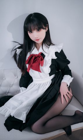 面饼仙儿  – 红高跟女仆[21P]