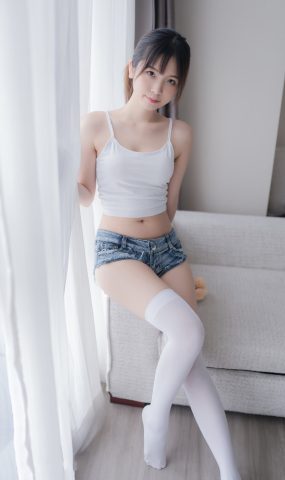 [喵糖映画]VOL.442 吊带热裤[36P]