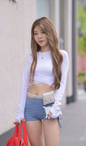 精选街拍作品 NO.1607 极品蓝色短裤美女[48P]