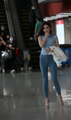 唯美街拍 NO.772 车模热裤美女大长腿（一） [80P]