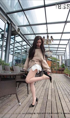 [IESS异思趣向] 2016.12.09 丝族便当039：《柳钉高跟和超薄肉丝》YY 在现浏览
