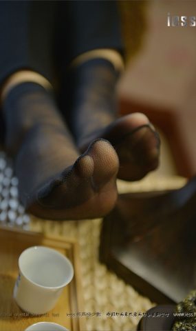 [IESS异思趣向] 2017.01.24 丝族便当063：《台灯下的短丝袜》小夕 在现浏览