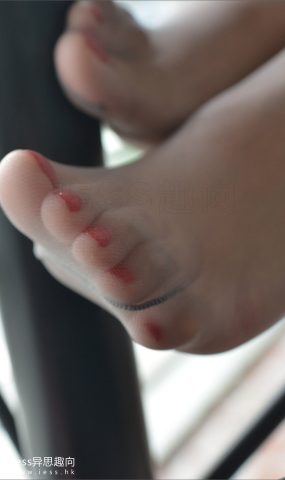 [IESS异思趣向] 2017.08.14 丝族便当133：《超长脚趾的人妻》人妻芳芳 在现浏览