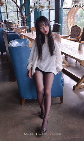 [IESS异思趣向] 2018.02.25 丝族便当204：《长大的女孩要穿黑丝》琪琪 在现浏览