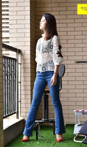 [IESS异思趣向] 2018.04.28 丝族便当224：《牛仔裤、新模特和红色高跟鞋》广炎 在现浏览