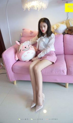 [IESS异思趣向] 2018.06.27 丝族便当245：《闷》姗姗 在现浏览