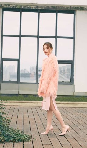 [奈丝写真] NO.079 露露-捋捋被风吹乱的秀发 在现浏览