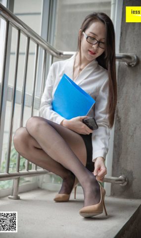 [IESS异思趣向] 2018.11.21《魔鬼周三》特刊43期：云芝 卖毛坯房的黑丝销售 在现浏览