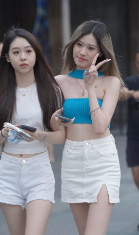 唯美街拍 NO.1197 – 两位可爱美腿美女 [74P]