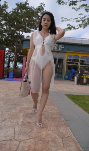 唯美街拍 NO.1199 白色彼基尼女孩 (1) [84P]