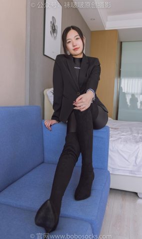 [BoBoSocks袜啵啵]NO.188 小甜豆-连体泳衣、高跟长靴、短肉丝、裸足[147P]
