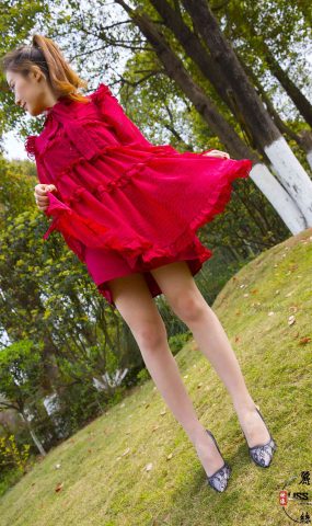 [LISS丽丝映像]NO.001 当家凯莎小姐《嫁到农村里的丝袜媳妇儿》[67P]