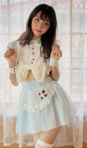 西瓜  – 蓝白女仆[26P]