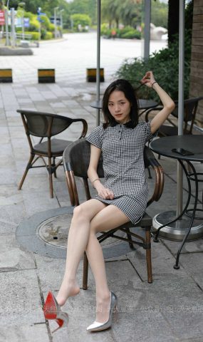 [IESS异思趣向] 2021.07.22 丝享家867：小六《格子连衣裙》[90P]