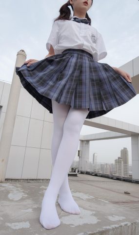 森萝财团写真 – 月下 [57P]