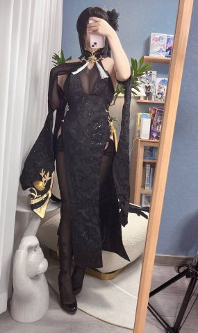 COS福利rioko凉凉子 – 镇海 自拍 [10P]