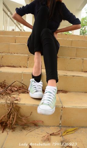 [战前女神] 美腿镁足精品摄影套图 022 [53P]