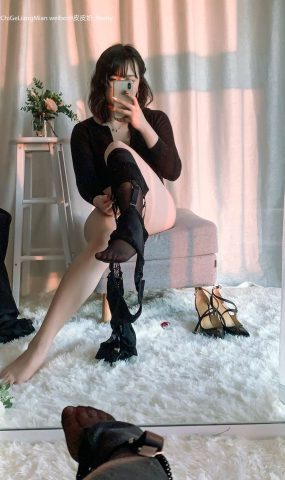 皮皮奶可可爱了啦 – 黑色OL[120P]