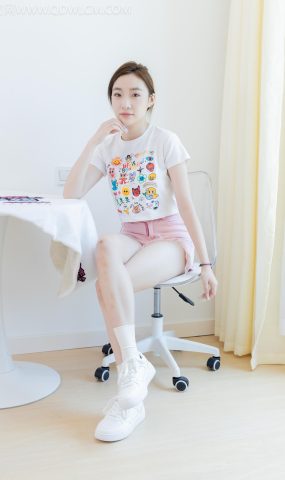 勿恋传媒 NO.1999 恬恬-向云端[156P]