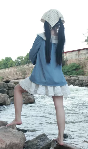 小羊蛋卷 河畔游玩[14P]