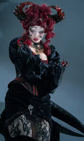 云溪溪  – 似我 菲尔·尤洛安[12P]