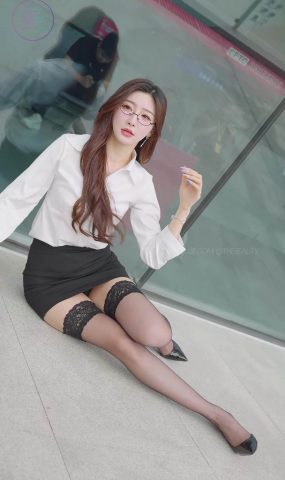 NO.1582 2024 广州车展 网荭美女车模 beautyleg LOOKBOOK 38[30P]