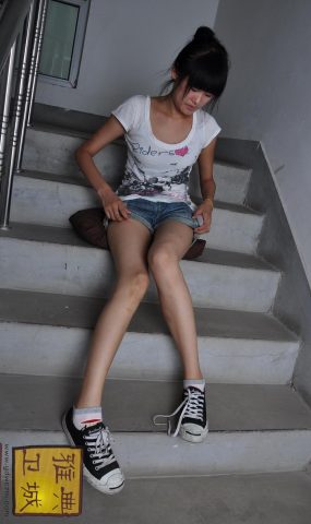 雅典卫城 棉袜与帆布鞋 2010-029 （1）[84P]