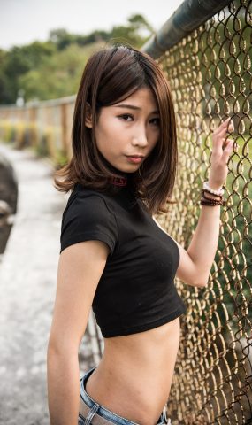 精选街拍作品 NO.1746 小透明DK街拍作品 – 反光黑丝翘臀热裤妹[44P]