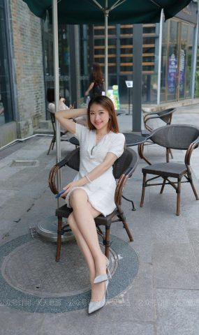 [IESS异思趣向] 2021.05.25 丝享家 814：小婕《肉丝白裙俏佳人》[79P]