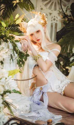 Coser瓜希酱福利  明日方舟 白金泳装 (Platinum) [25P]