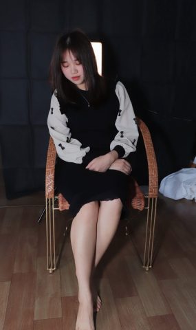 Pary摄影 NO.137 曾经做过车模的大美女灵儿棚拍38码美脚[89P]