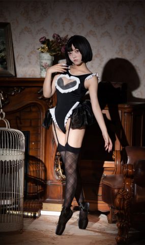 花铃 – 马戏团芭蕾 吊带袜高叉[40P]