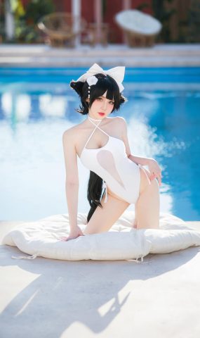 焖焖碳 – 高雄泳装[22P]