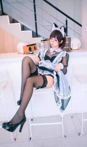 知名动漫博主@蠢沫沫 透明兽耳女仆 在现浏览